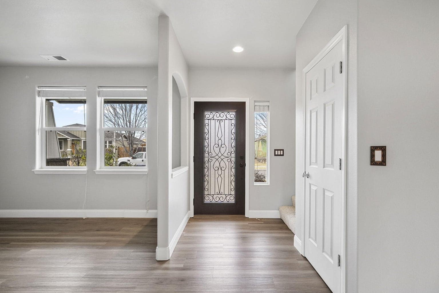 Photo of 1320 3rd 4 of 33