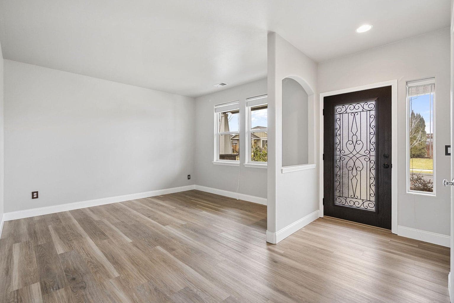 Photo of 1320 3rd 5 of 33