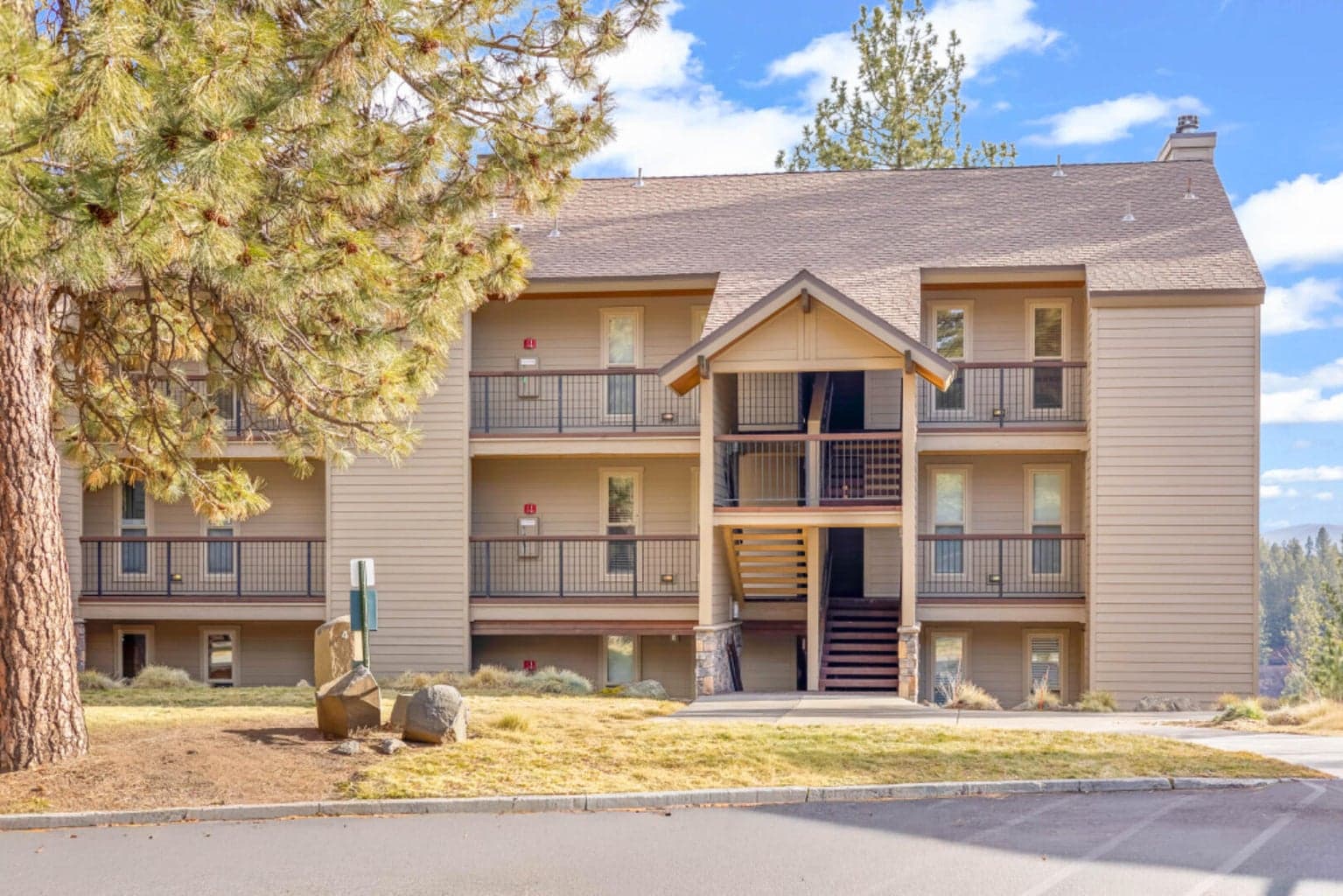 Photo of 18575 SW Century Drive 19 of 26
