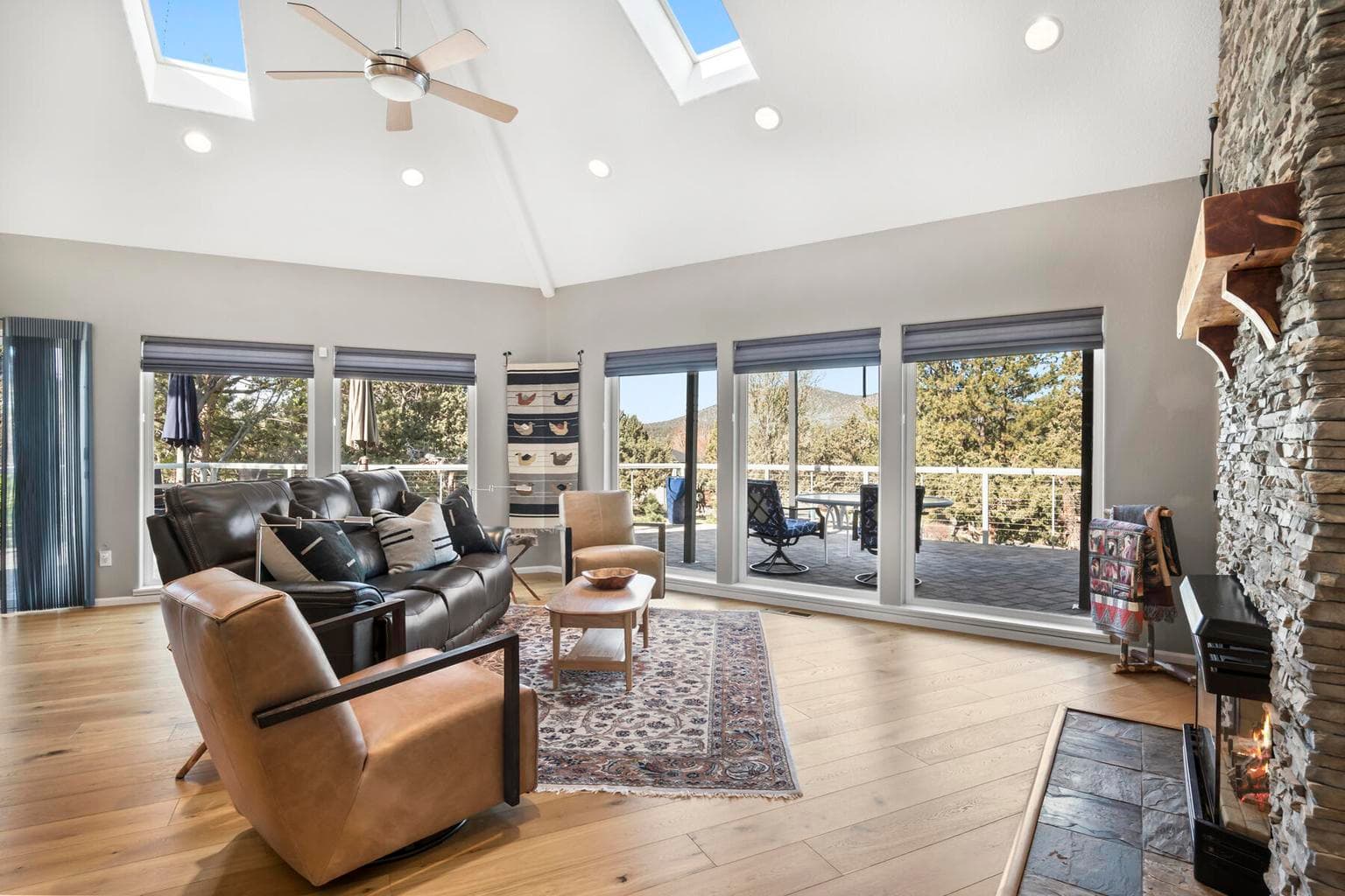 Photo of 1938 Osprey Drive 11 of 40