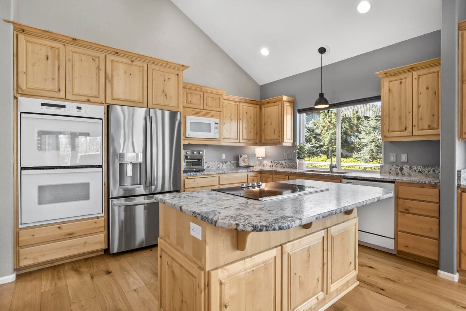 Photo of 1938 Osprey Drive 14 of 40