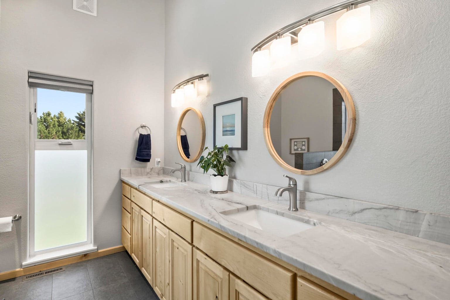Photo of 1938 Osprey Drive 20 of 40
