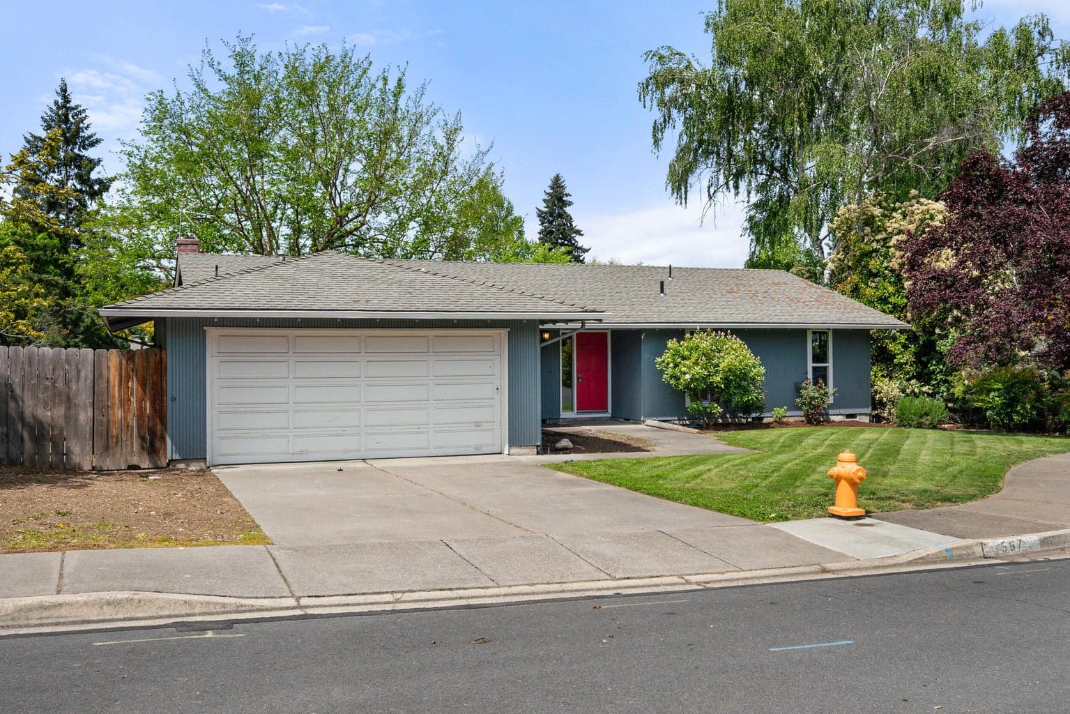 Photo of 567 Stoneham 2 of 30