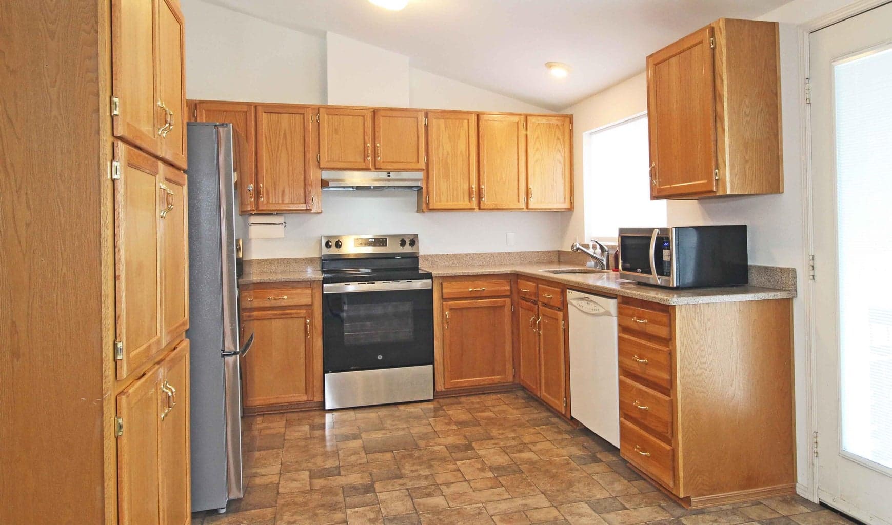 Counter top Microwave is included. Smooth top cook stove with oven.