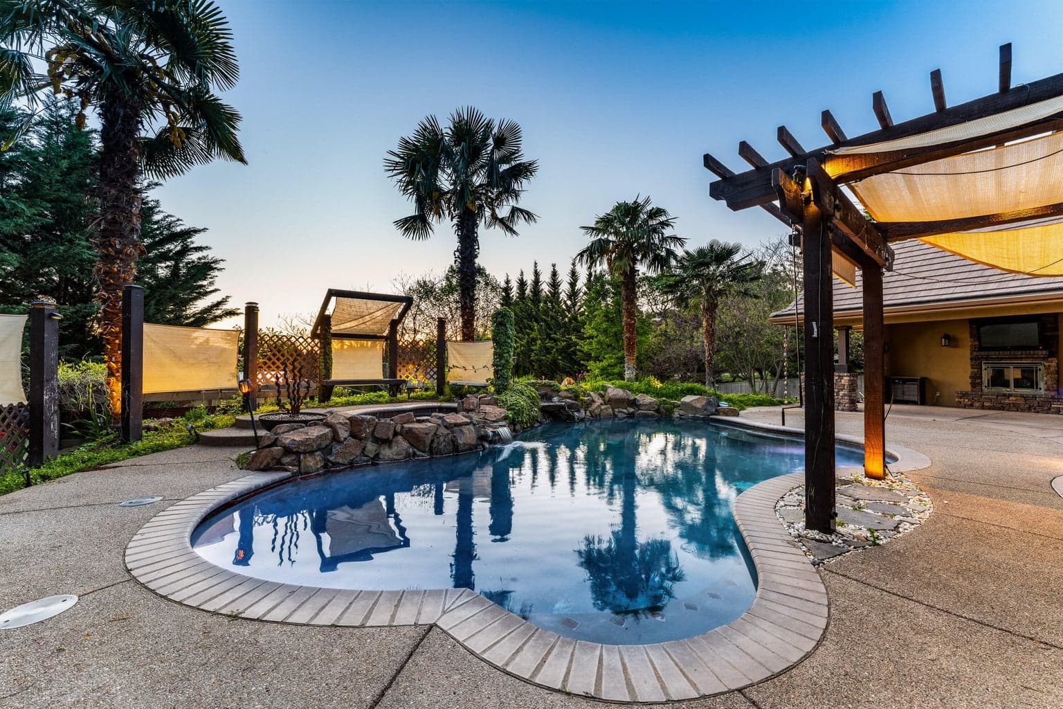 Photo of 5637 Saddle Ridge 3 of 55