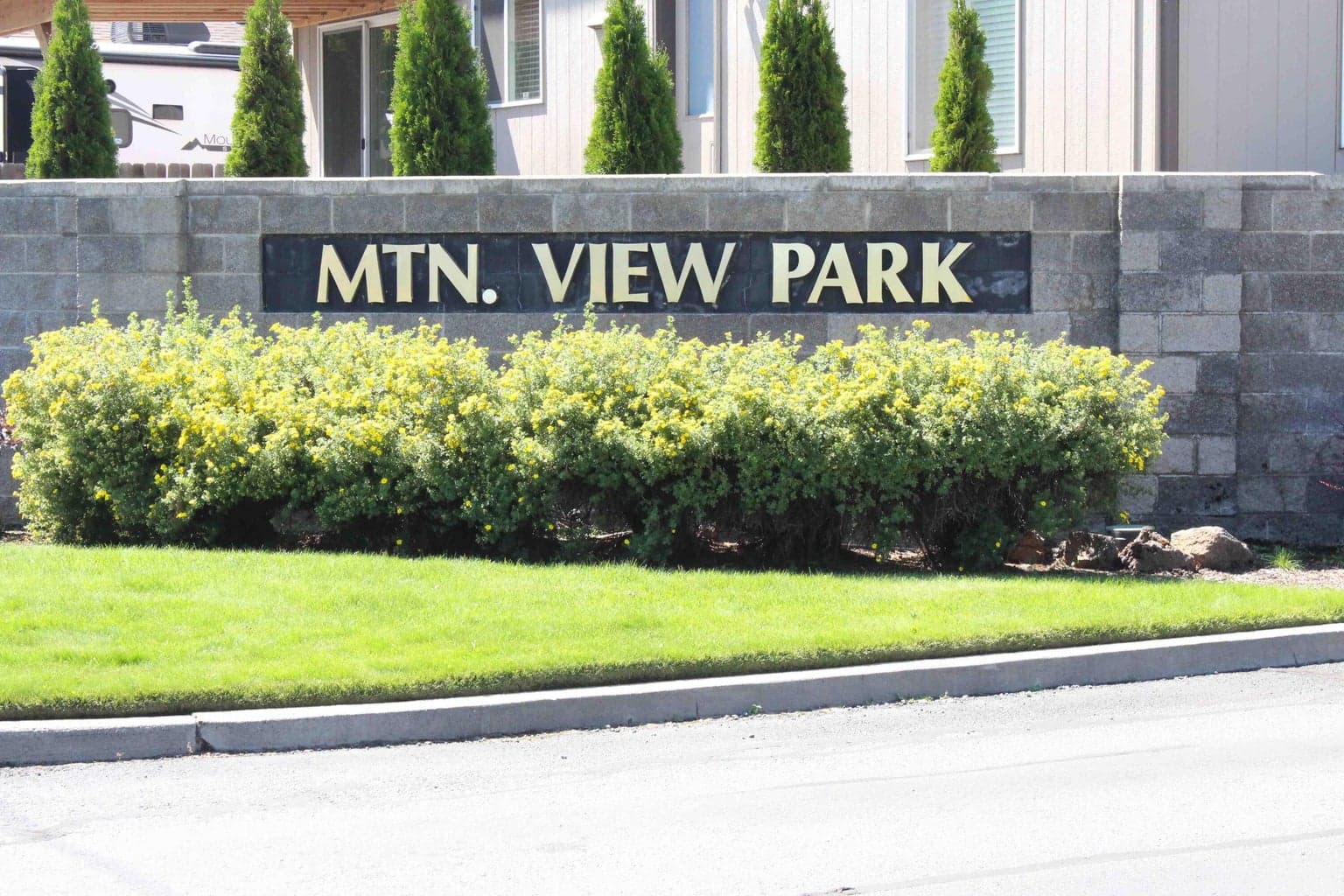 Welcome to Mountain View Park; A Gated Community.