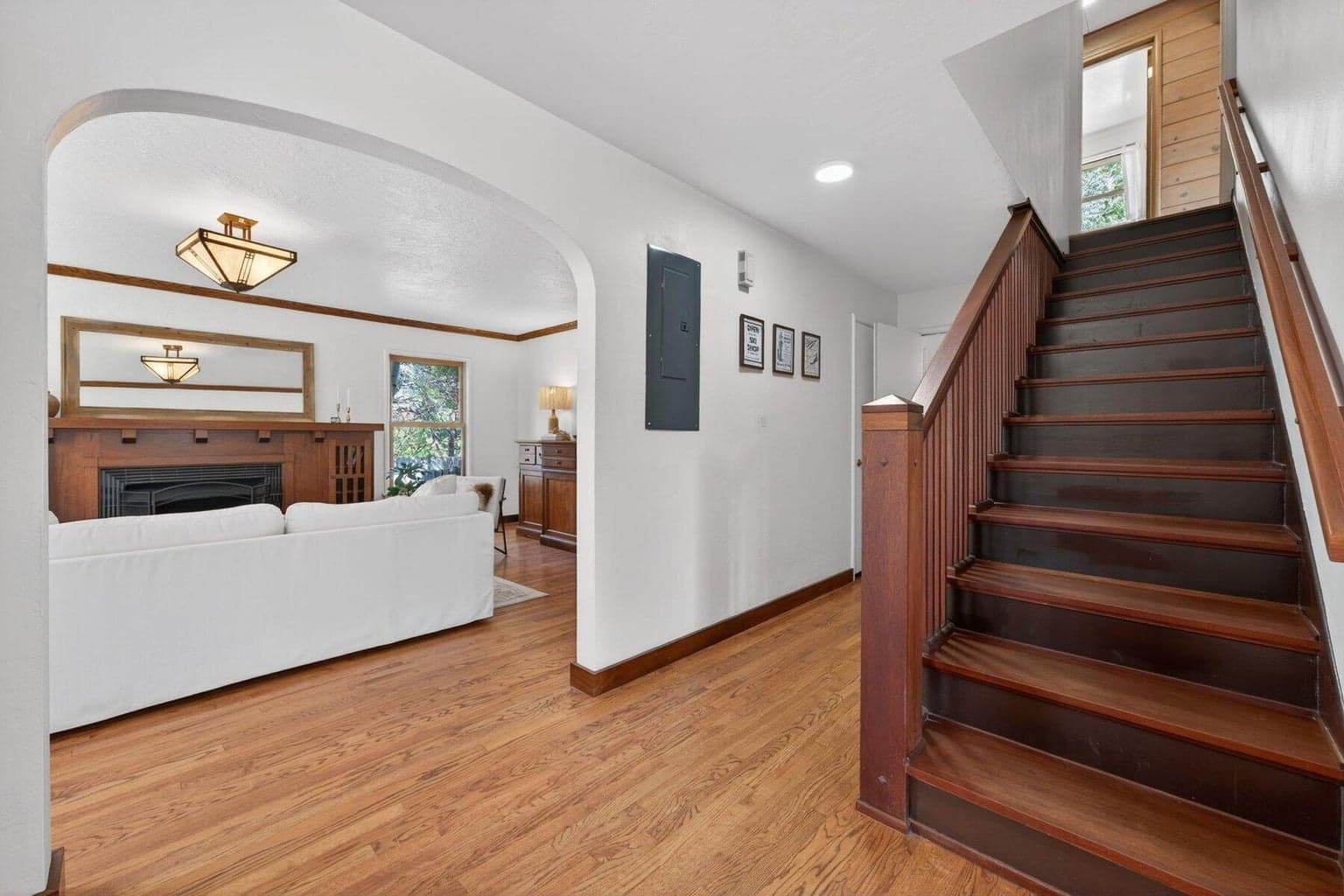 Photo of 714 NE 10th Street 6 of 49