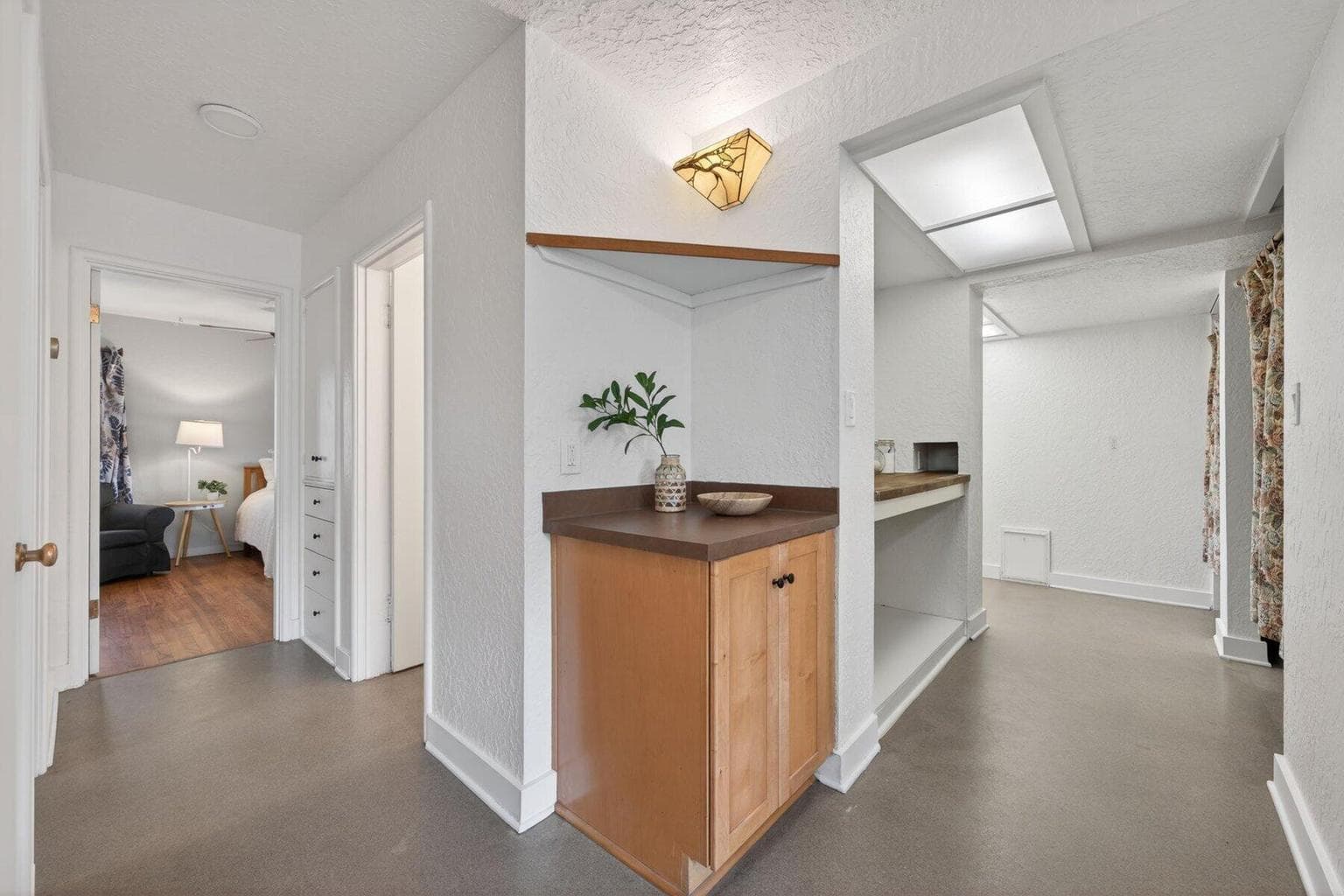 Photo of 714 NE 10th Street 21 of 49