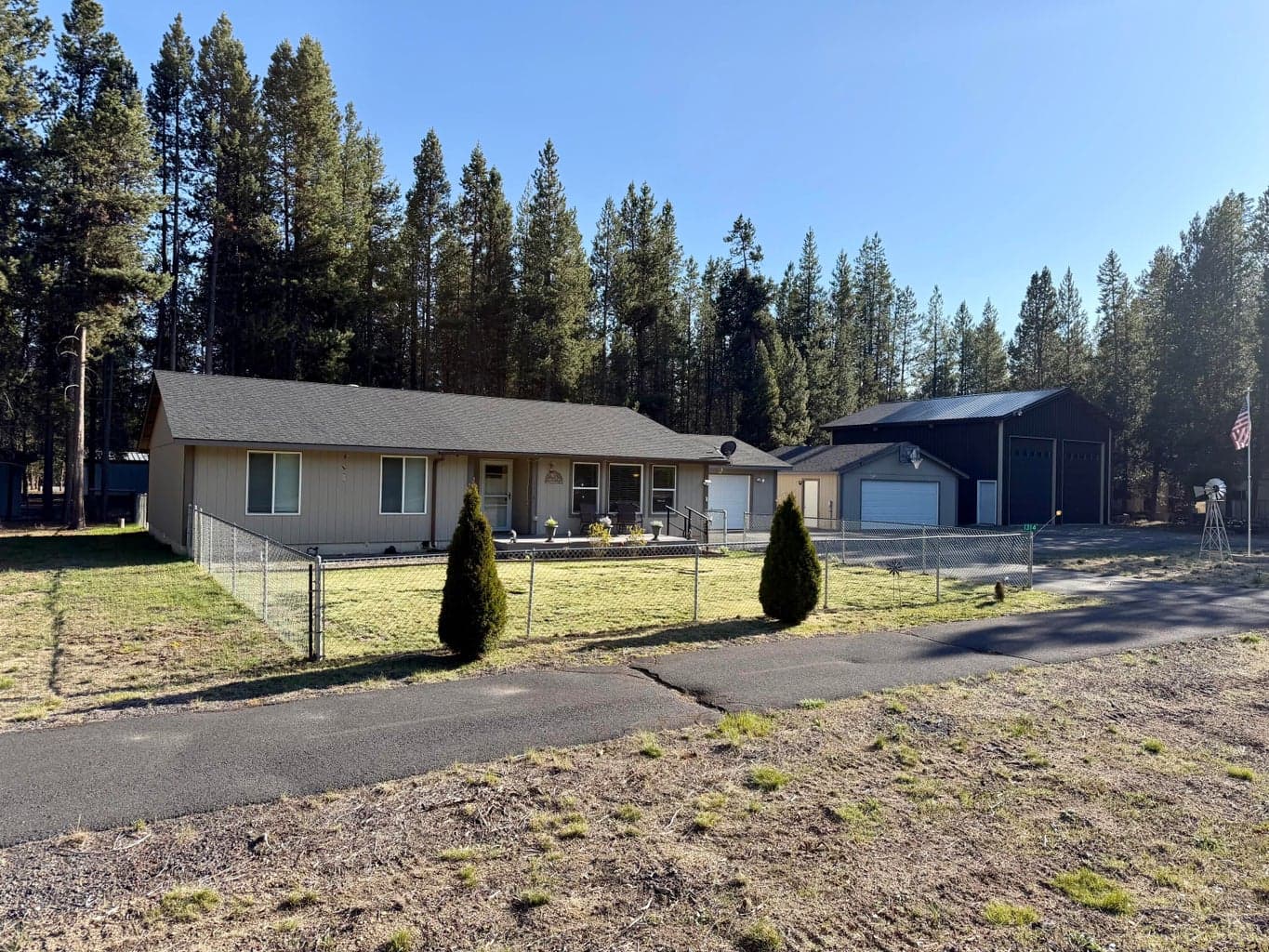 Photo of 1314 Crescent Cutoff 2 of 33