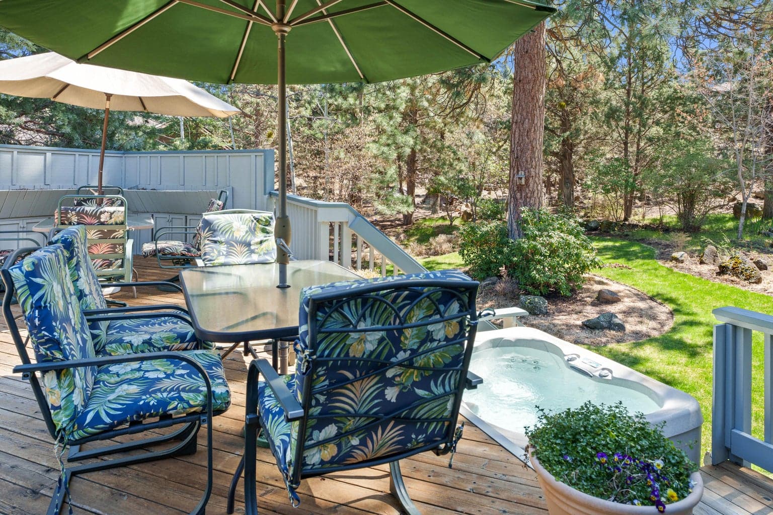Photo of 4057 NW Northcliff 23 of 55