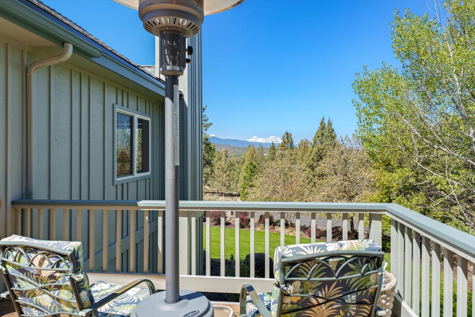 Photo of 4057 NW Northcliff 25 of 55