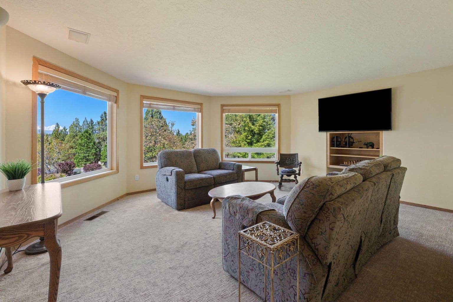 Photo of 4057 NW Northcliff 39 of 55