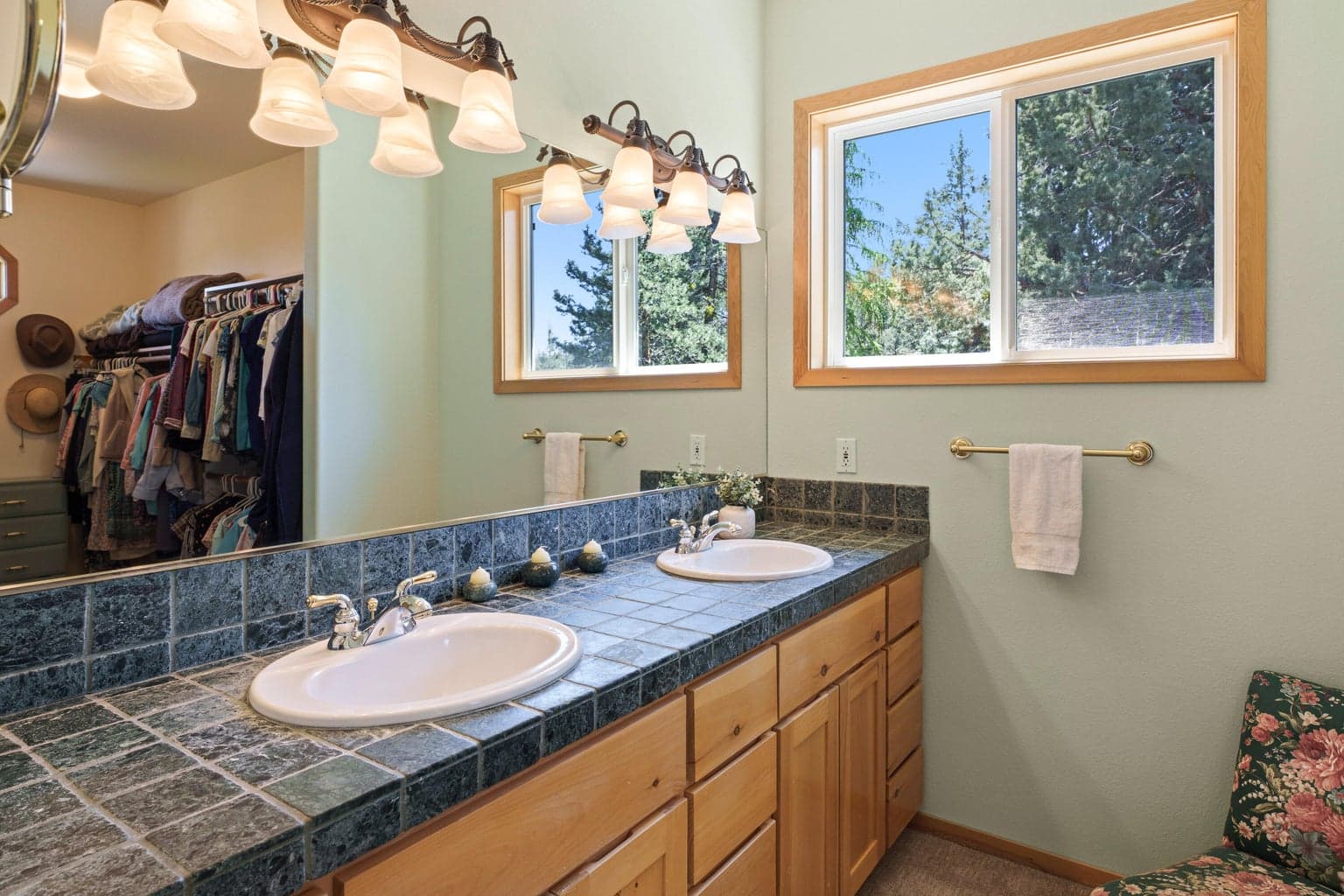 Photo of 4057 NW Northcliff 33 of 55
