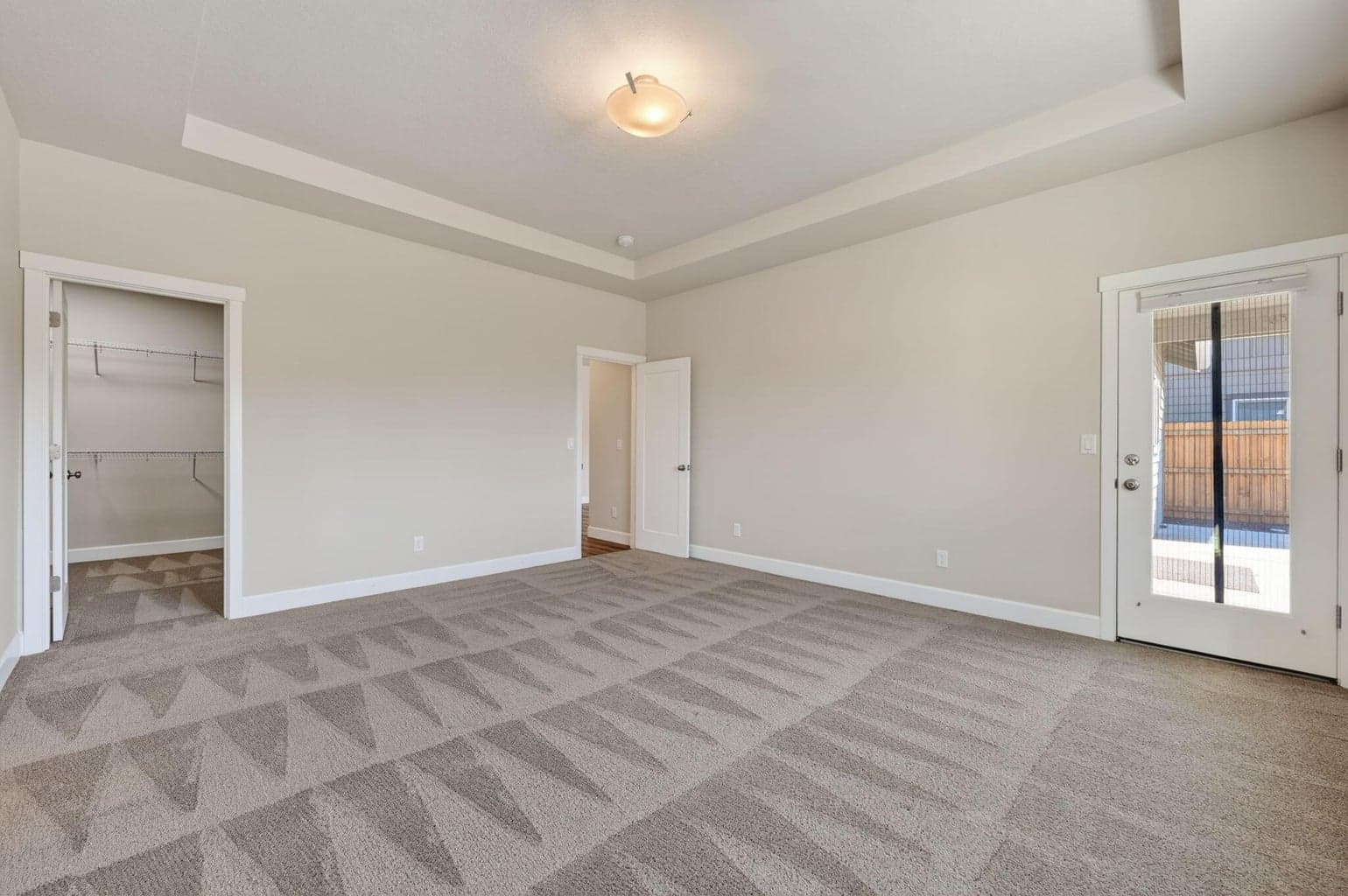 Photo of 4946 SW Zenith Avenue 11 of 34