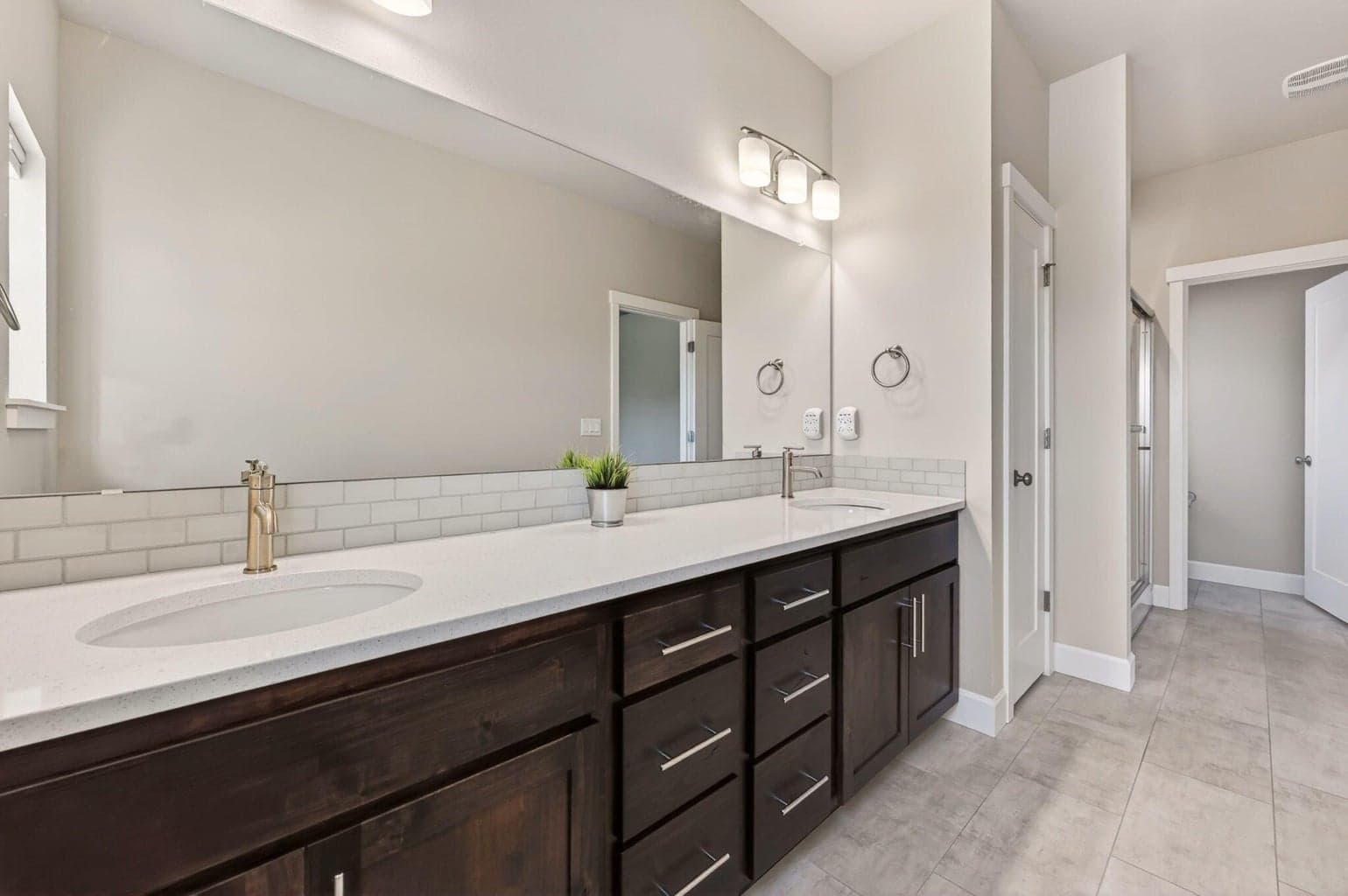 Photo of 4946 SW Zenith Avenue 13 of 34