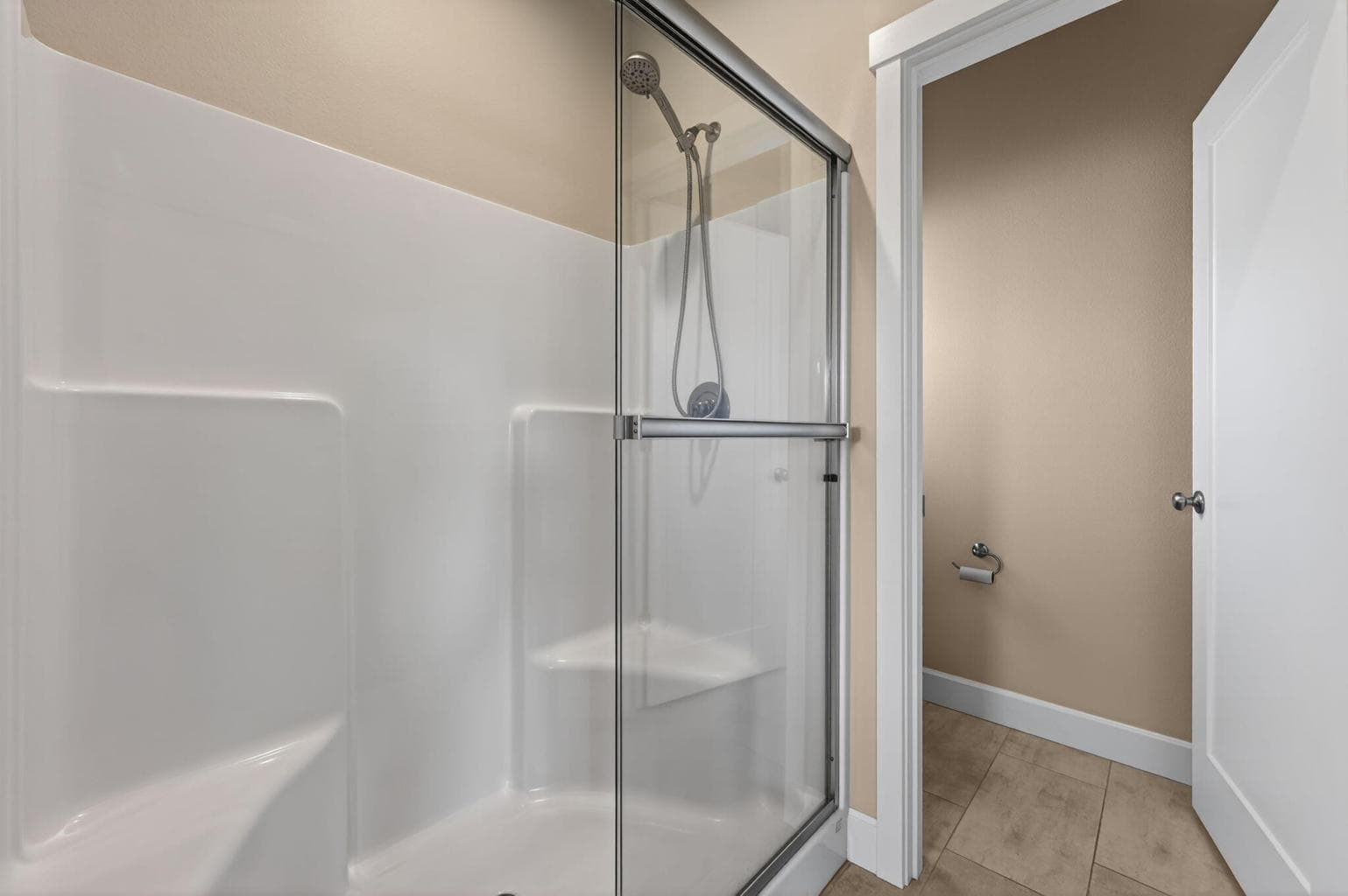 Photo of 4946 SW Zenith Avenue 15 of 34