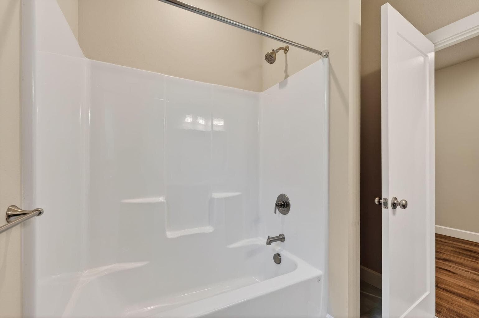 Photo of 4946 SW Zenith Avenue 20 of 34