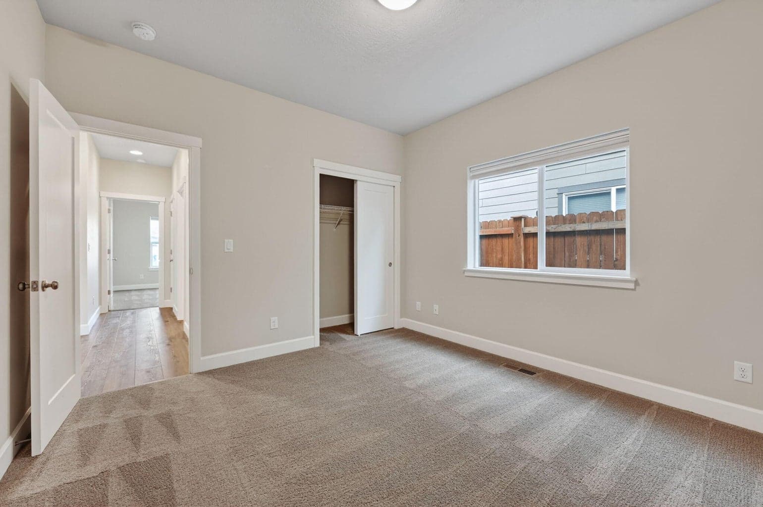 Photo of 4946 SW Zenith Avenue 21 of 34