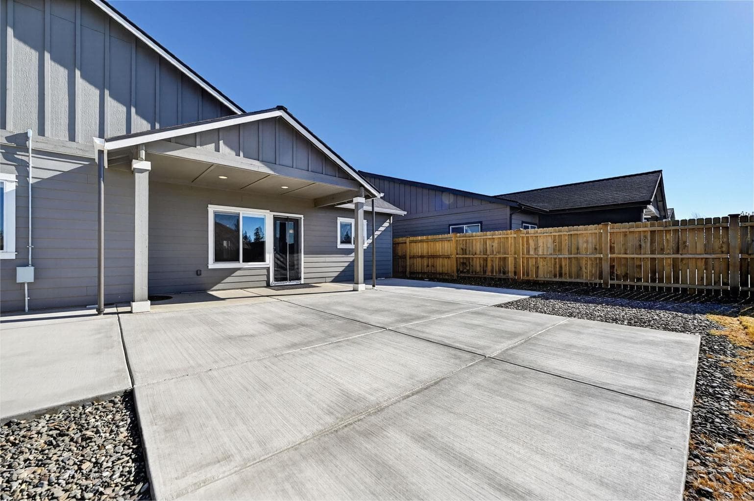 Photo of 4946 SW Zenith Avenue 24 of 34