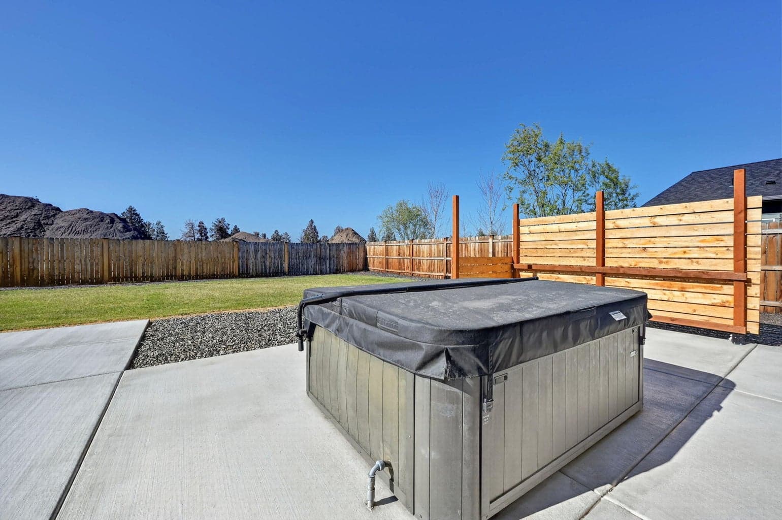Photo of 4946 SW Zenith Avenue 27 of 34