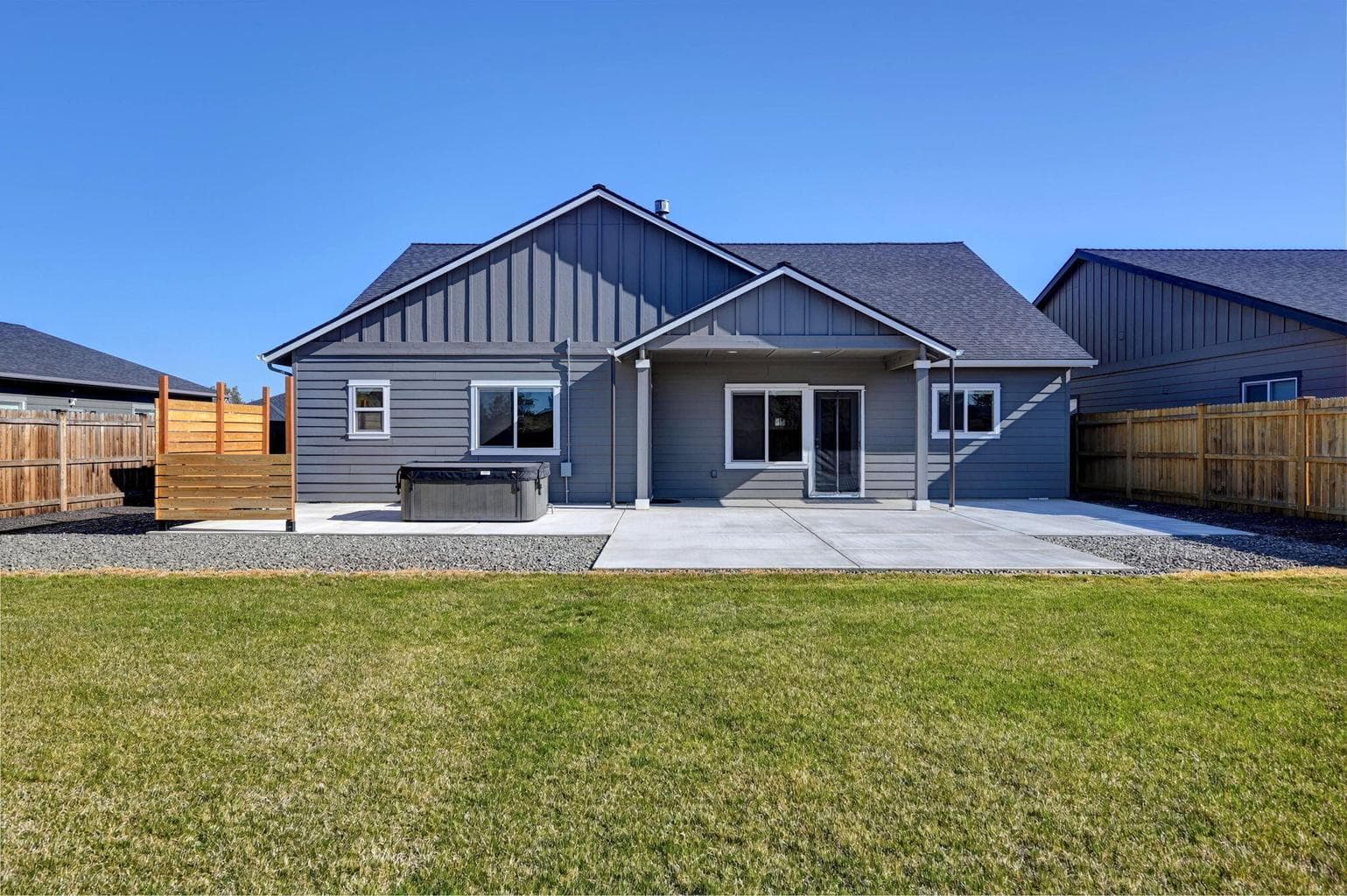 Photo of 4946 SW Zenith Avenue 29 of 34