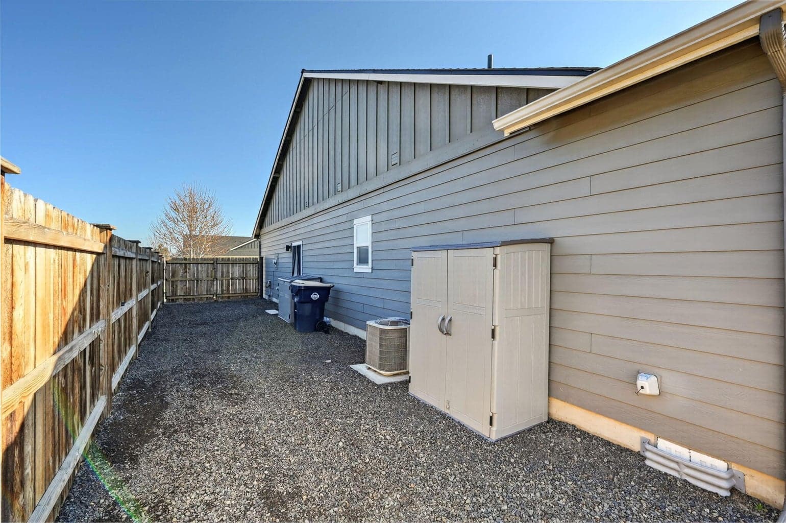 Photo of 4946 SW Zenith Avenue 31 of 34
