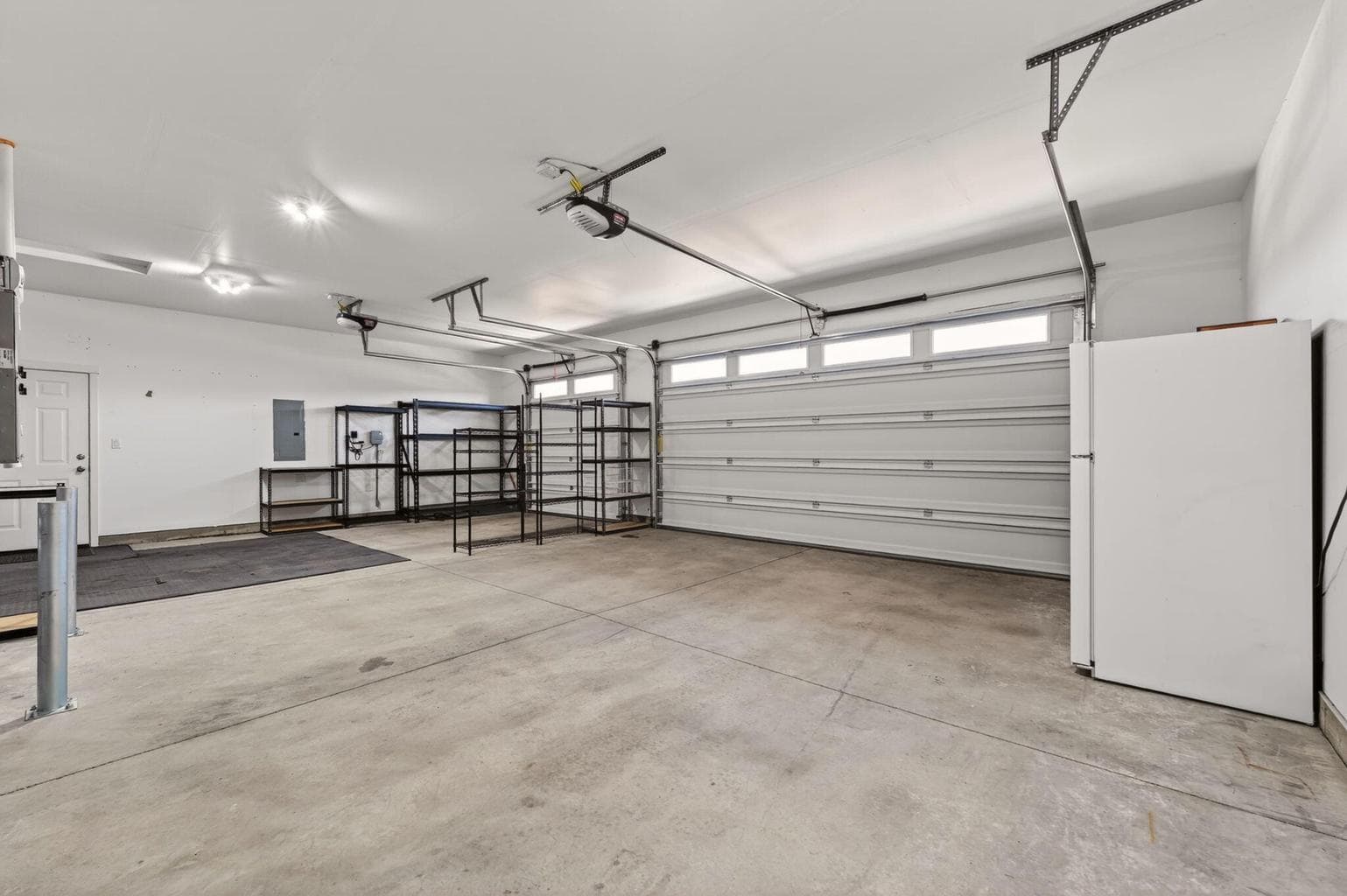 Photo of 4946 SW Zenith Avenue 32 of 34