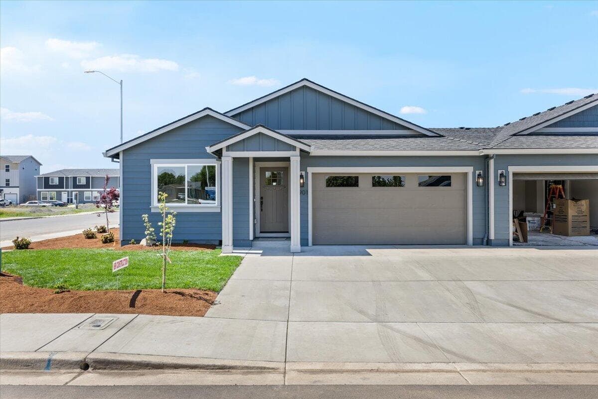 Photo of 7901 Alyce Mae 2 of 28