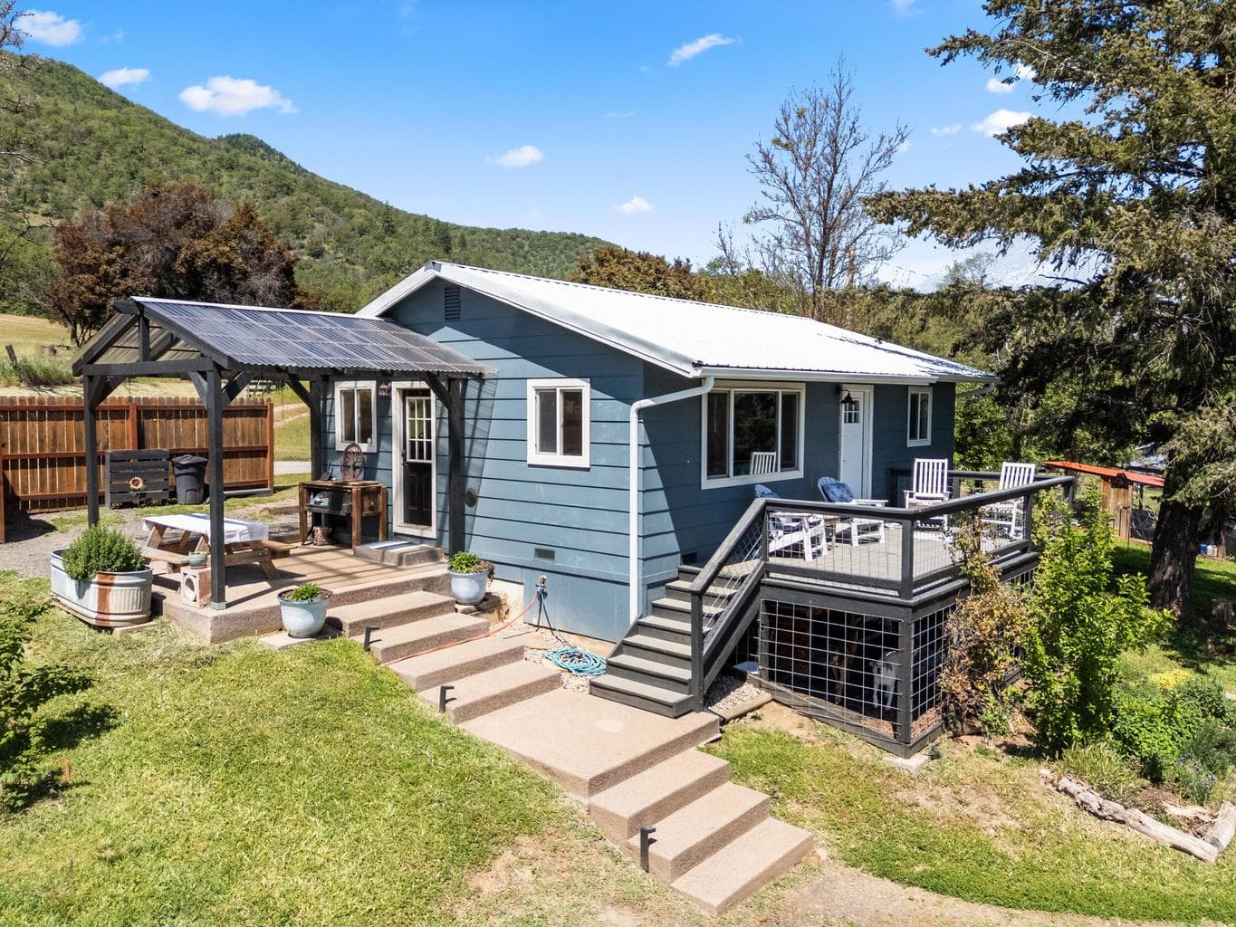 621 Sardine Creek