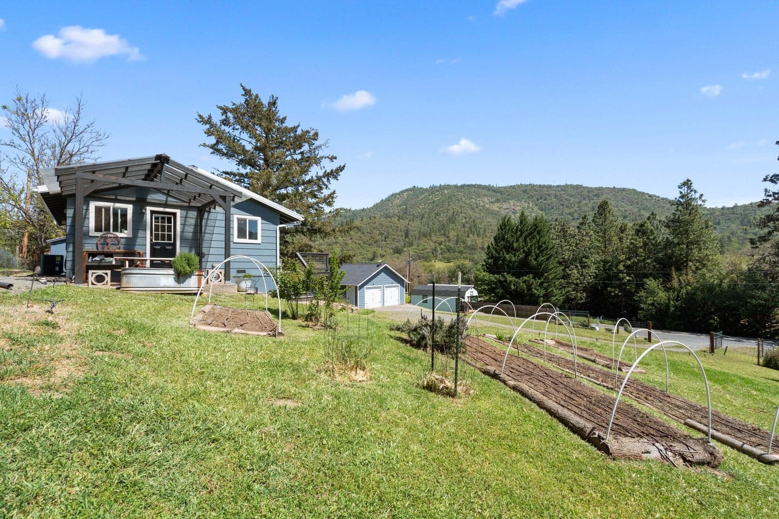 Photo of 621 Sardine Creek 5 of 51