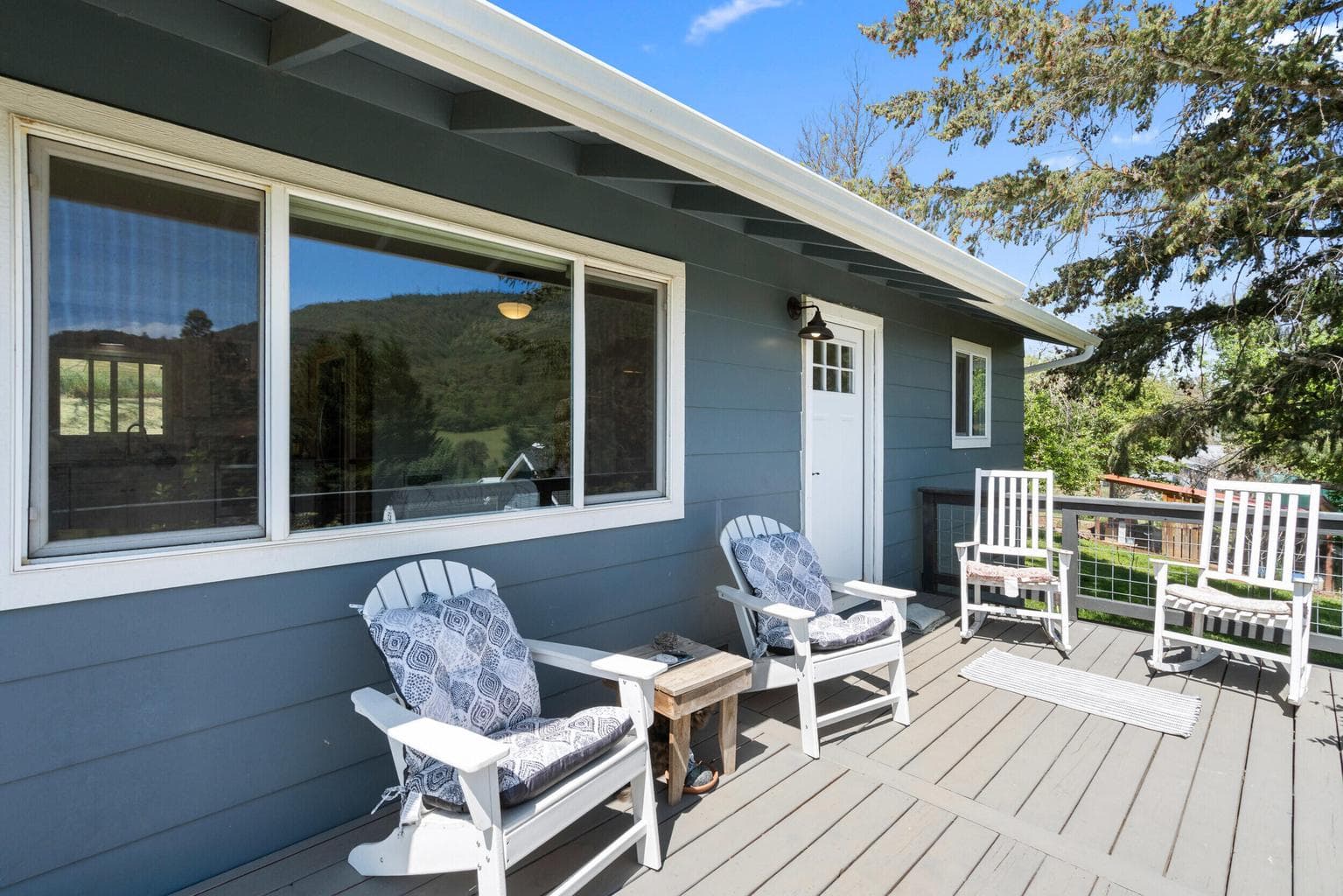 Photo of 621 Sardine Creek 4 of 51