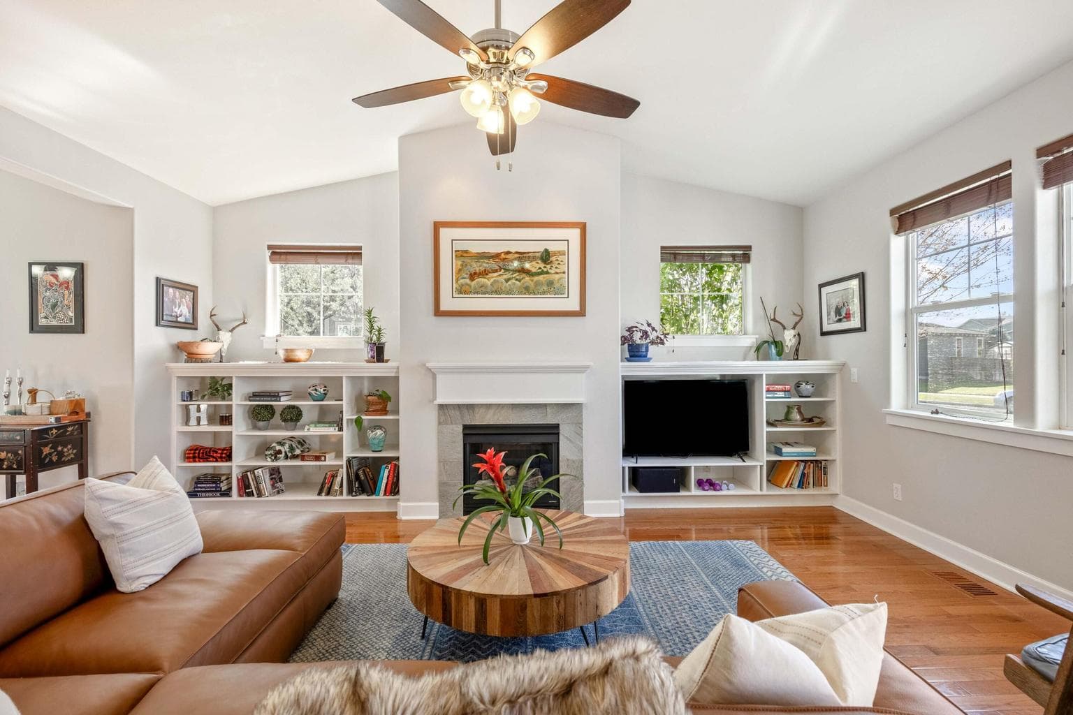 Photo of 1405 Hudspeth 4 of 38