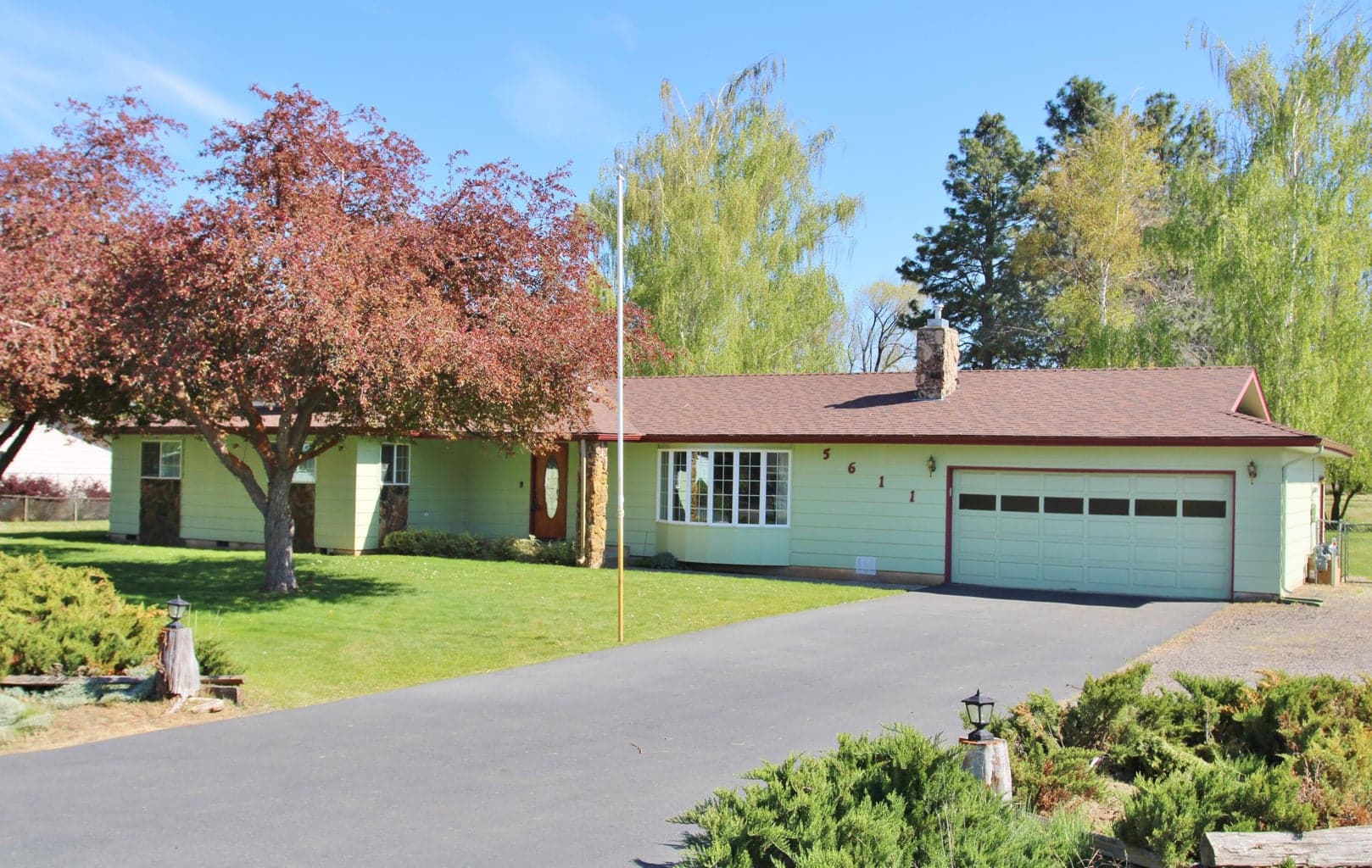 5611 Valley View