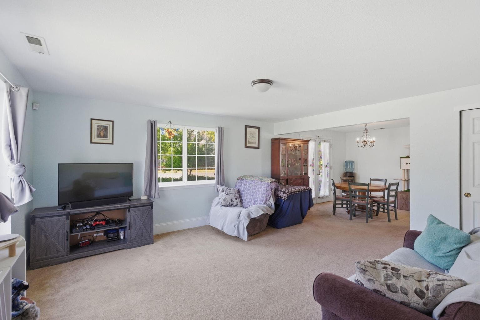 Photo of 515 Dimmick 2 of 37