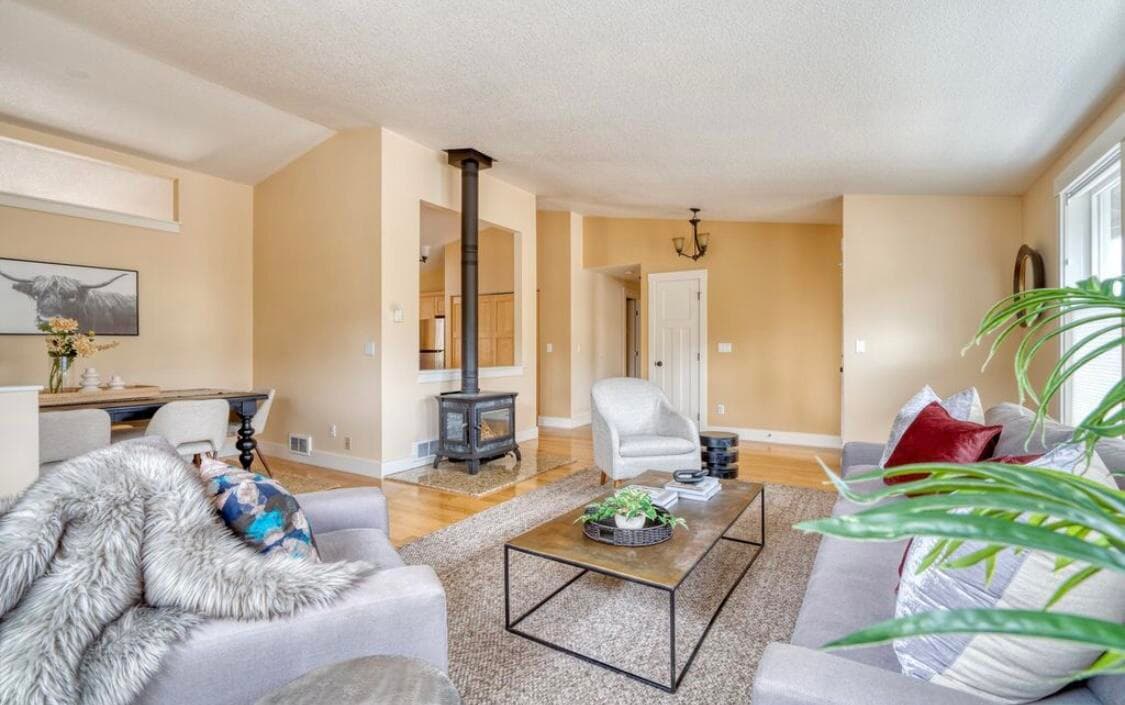 Photo of 3062 Kelly Hill 4 of 24