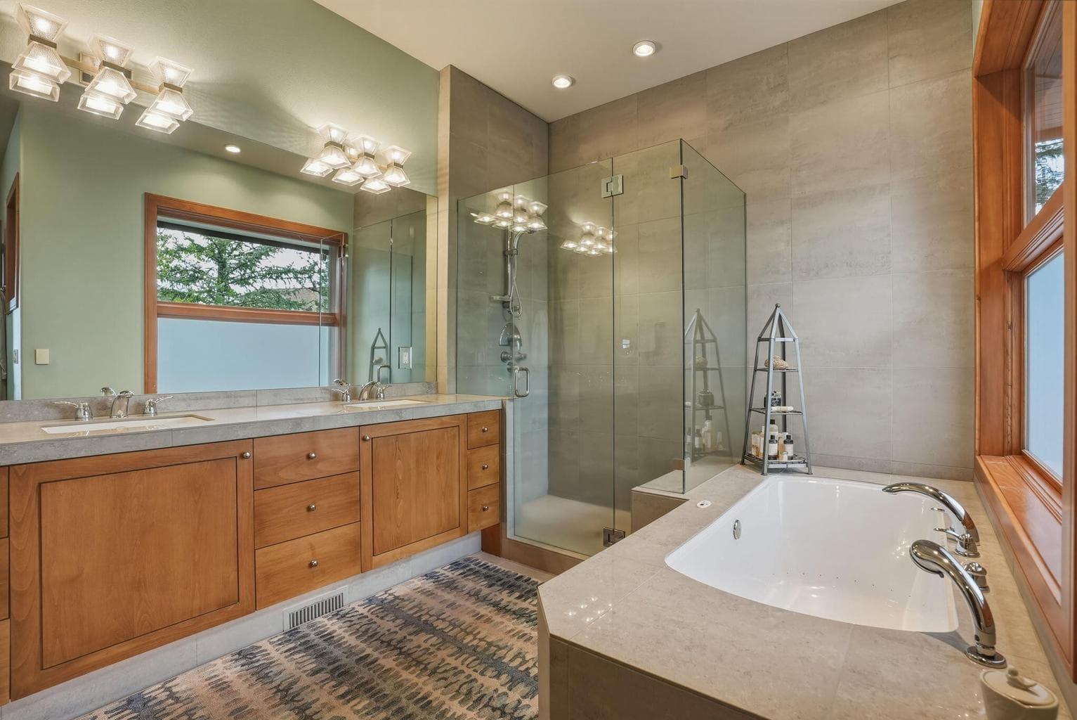Photo of 3072 NW Duffy Drive 21 of 56