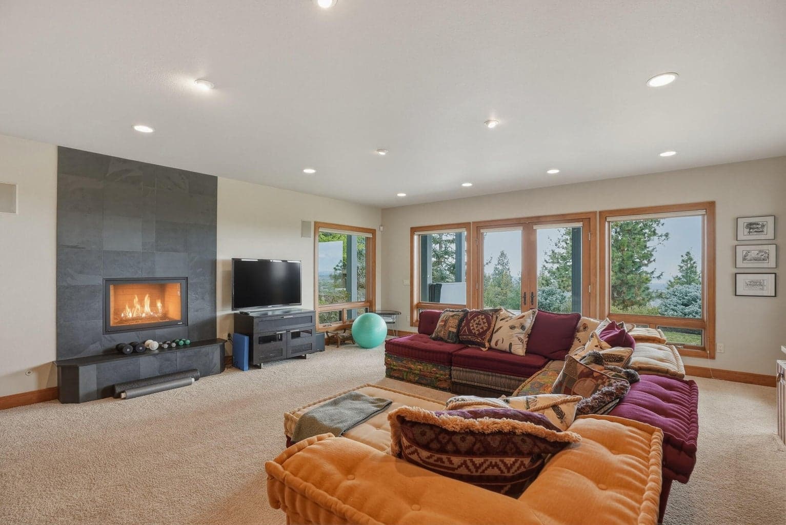 Photo of 3072 NW Duffy Drive 27 of 56