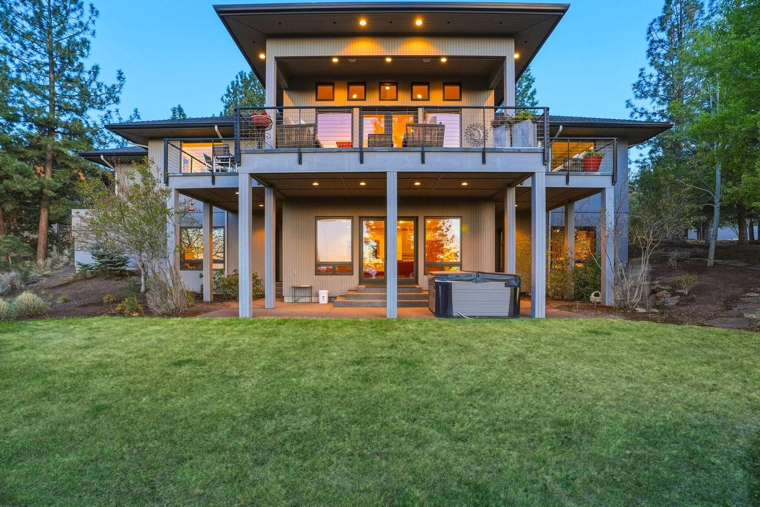 Photo of 3072 NW Duffy Drive 45 of 56