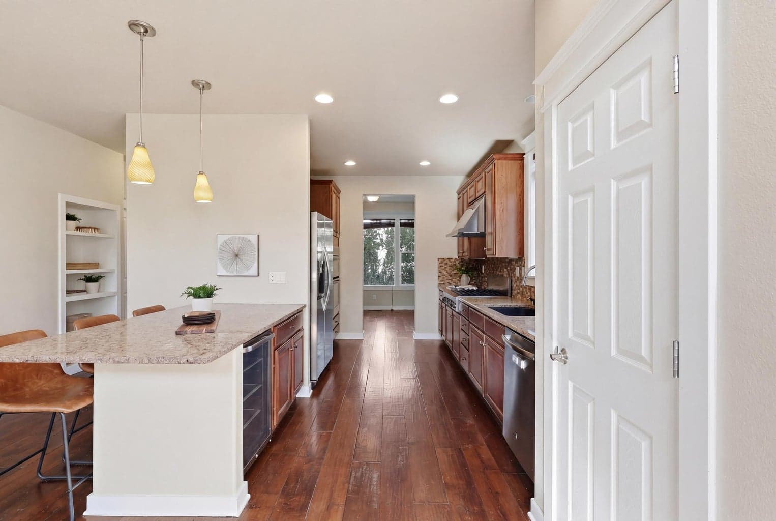 Photo of 19530 Hollygrape Street 13 of 86