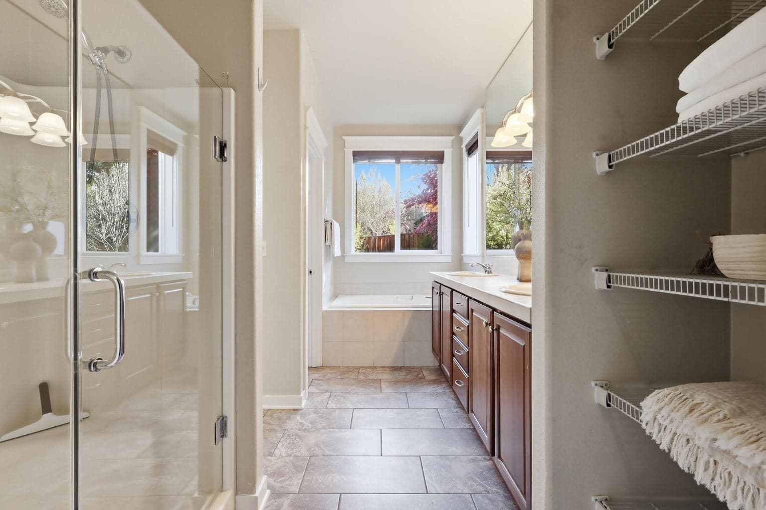 Photo of 19530 Hollygrape Street 30 of 86