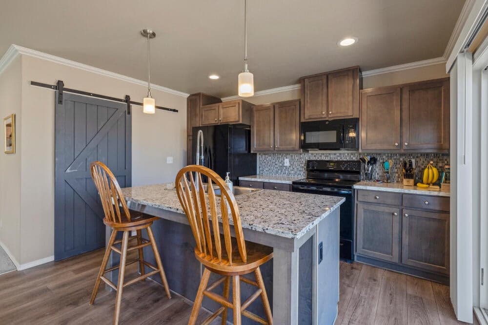 Photo of 34234 Glen 5 of 26