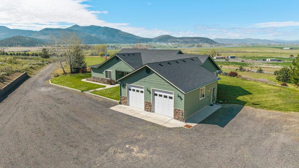 Photo of 12445 Highway 140 5 of 77