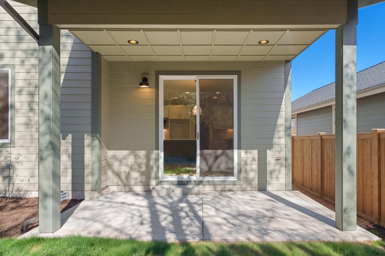 Photo of 61177 Wagyu Drive 5 of 34