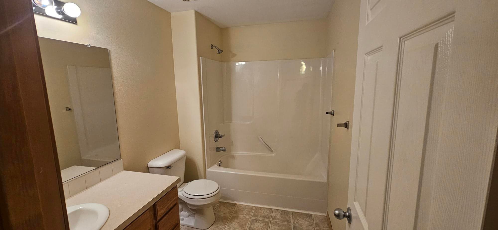 Photo of 578 NE Marigold Street 10 of 12