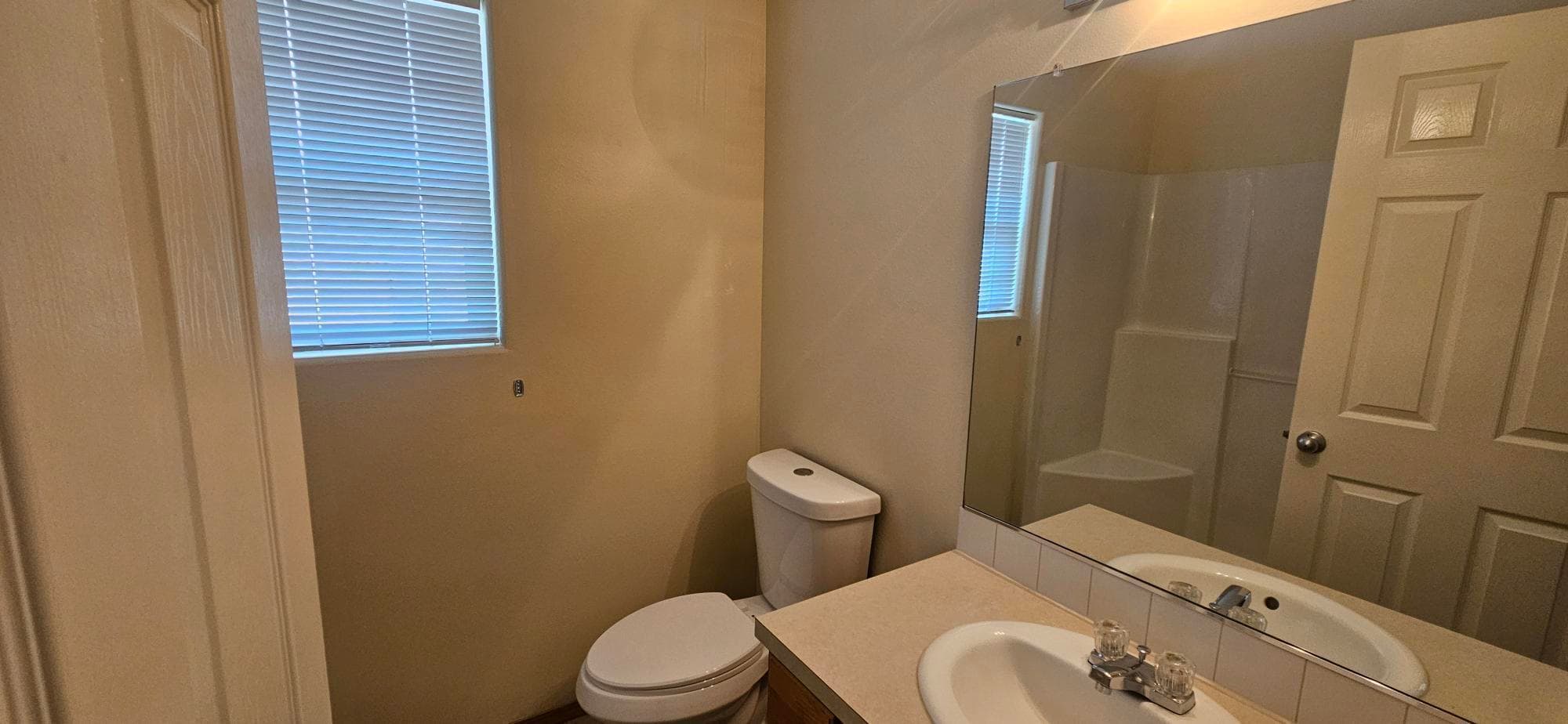 Photo of 578 NE Marigold Street 9 of 12