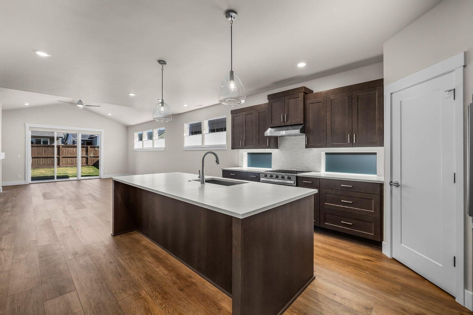Photo of 61136 NE Cobalt Street 8 of 39