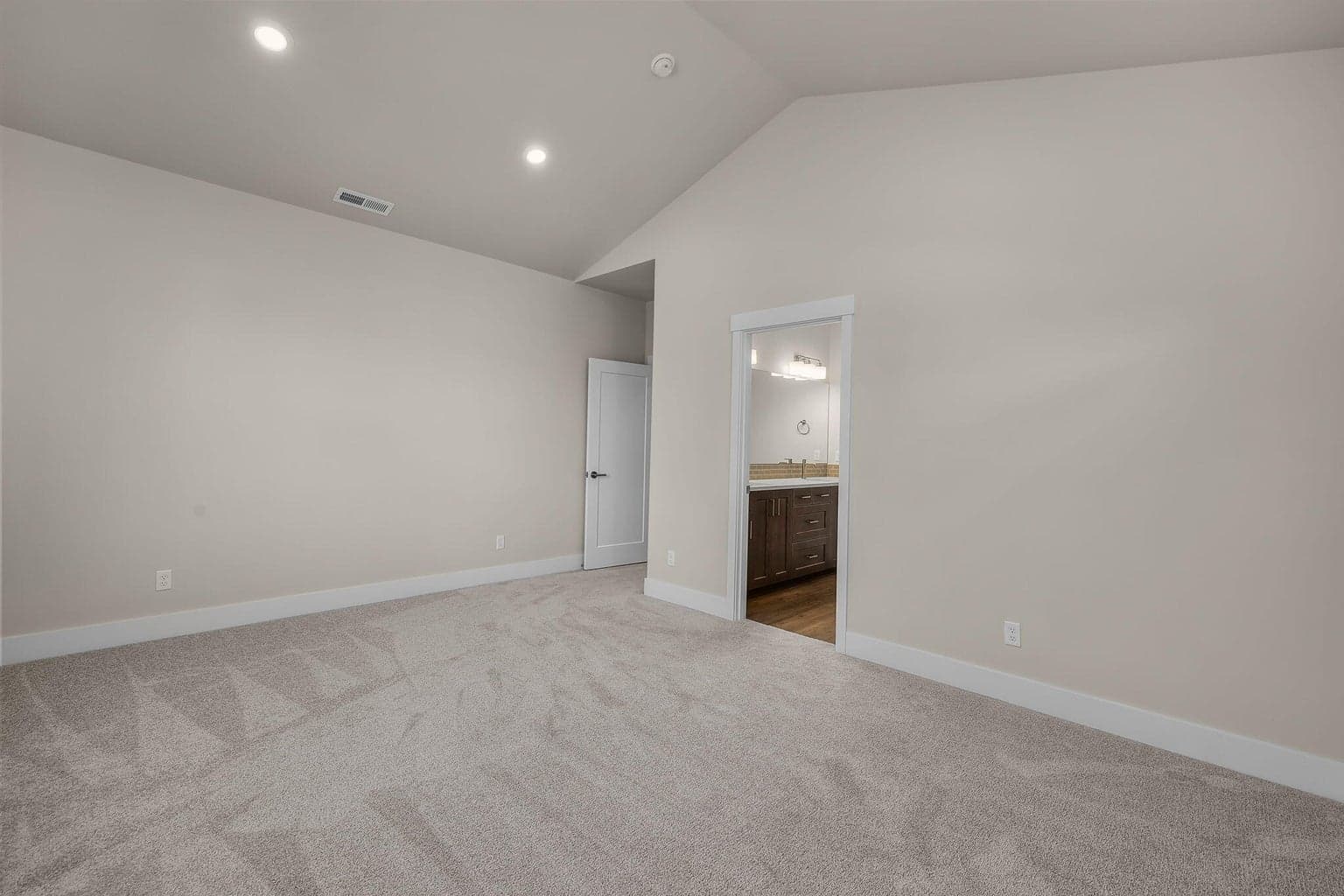 Photo of 61136 NE Cobalt Street 24 of 39