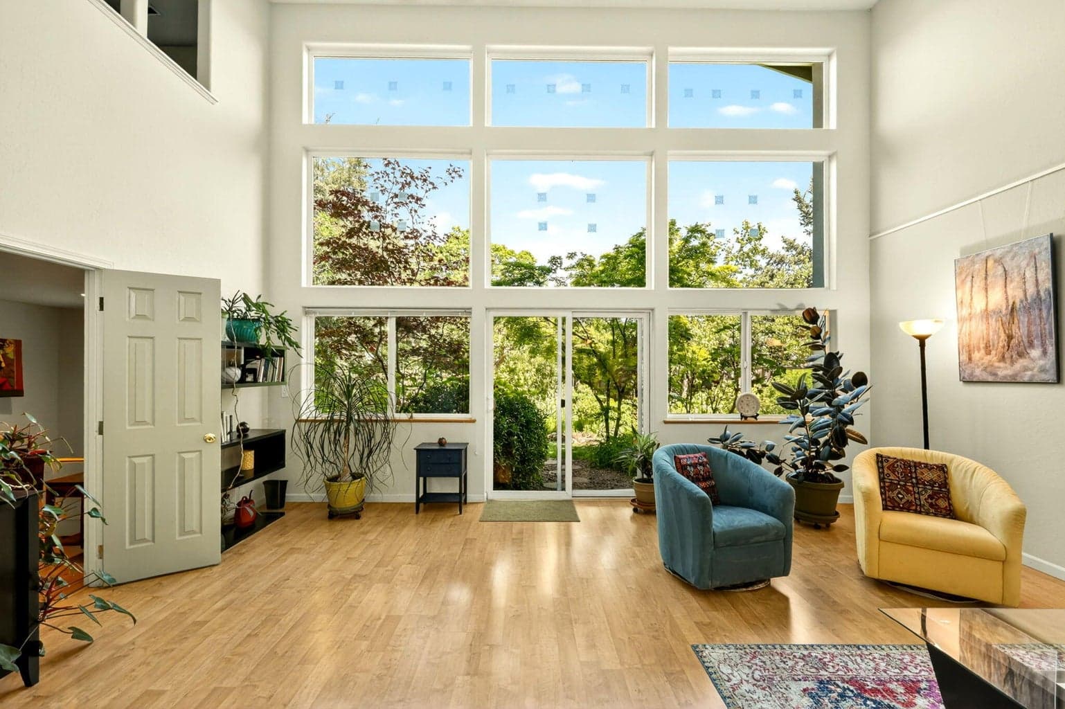 Photo of 1501 Lithia 4 of 34