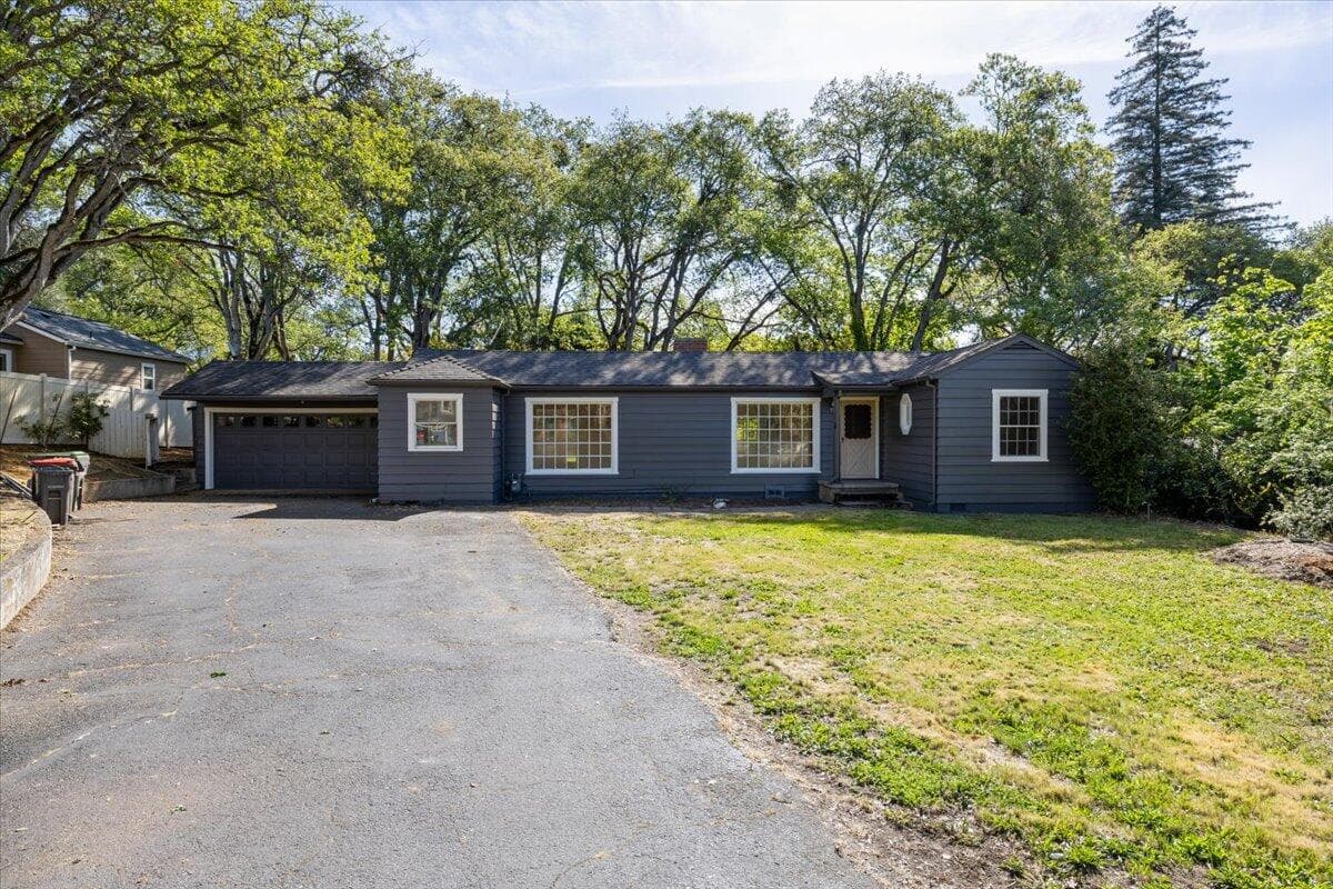 Photo of 71 Black Oak 3 of 28