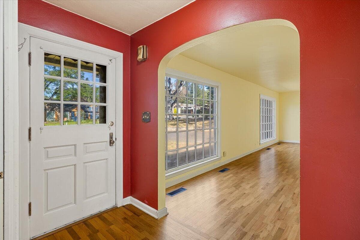 Photo of 71 Black Oak 5 of 28